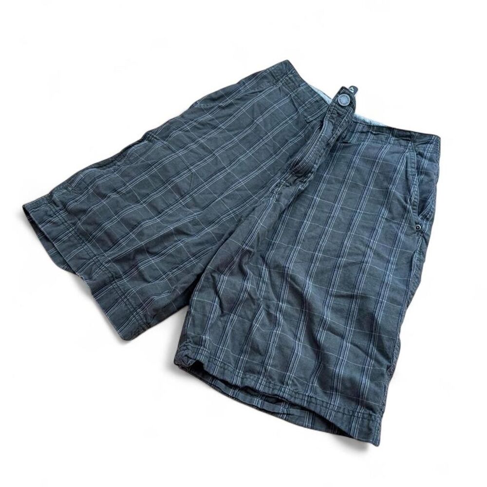 Alpine-design Men's White and Green Shorts